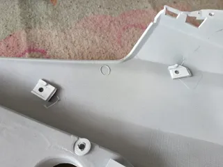 Pasta lateral derecha Sym Jet 14 blanca.