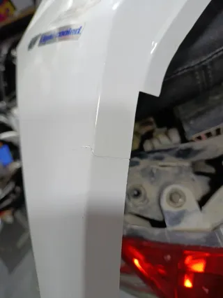 Pasta lateral derecha Sym Jet 14 blanca.