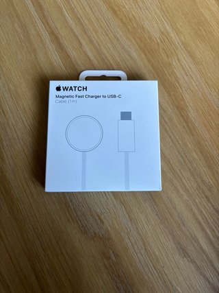 AirPods 4 y cargador magentico de regalo