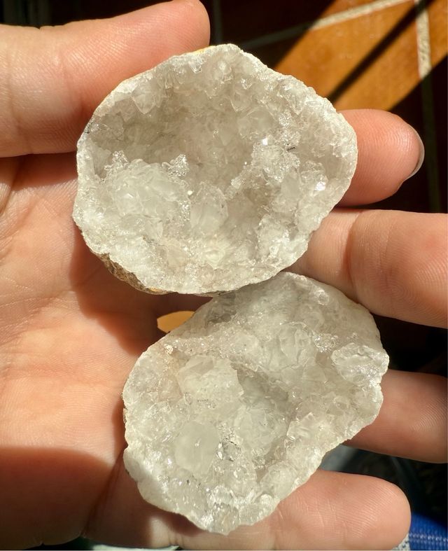 Geoda de cuarzo cristal natural