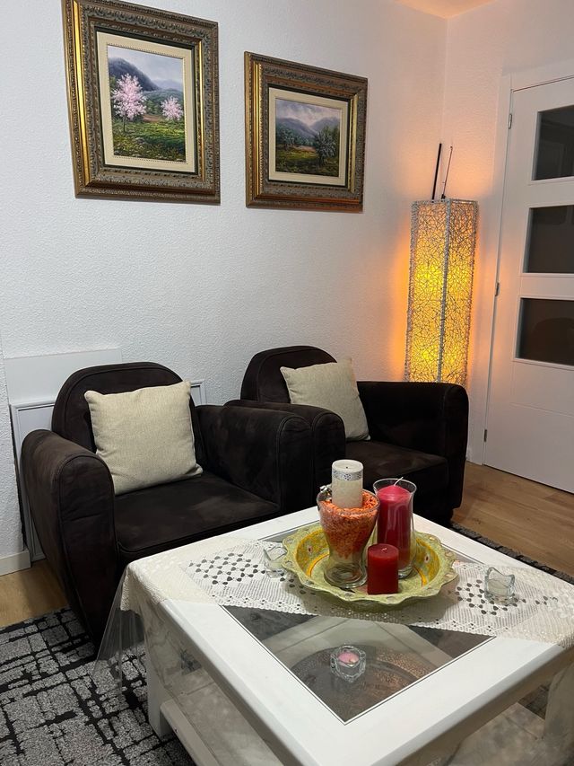 Pareja de sillones efecto piel vuelta