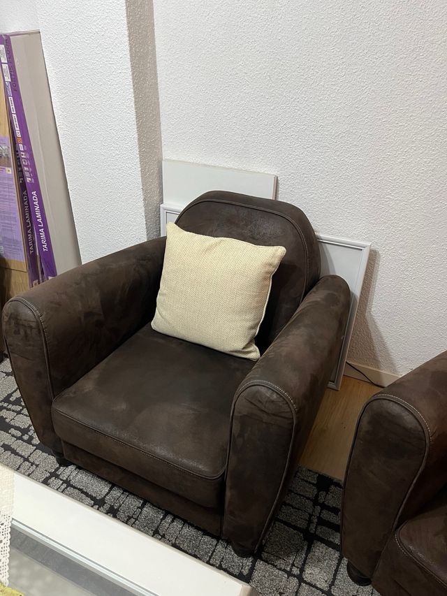 Pareja de sillones efecto piel vuelta