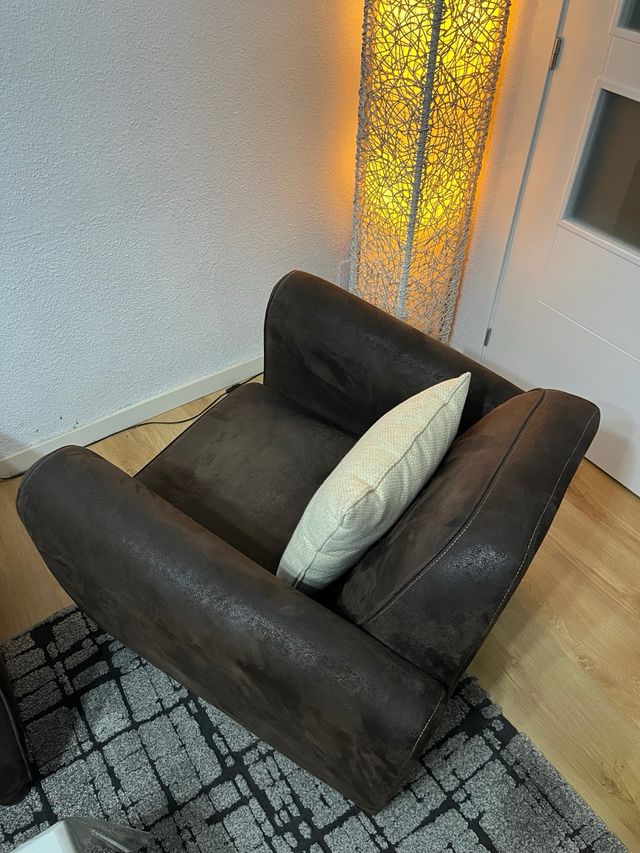 Pareja de sillones efecto piel vuelta