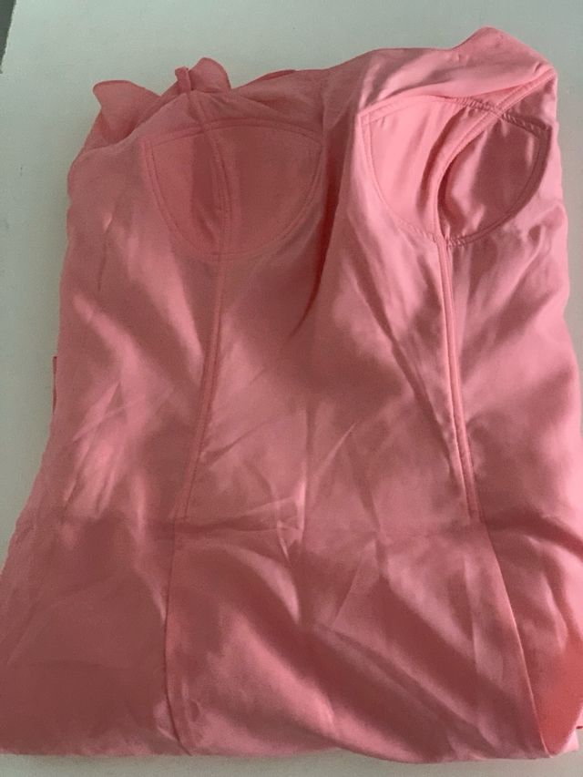 Vestido largo rosa con pedrería