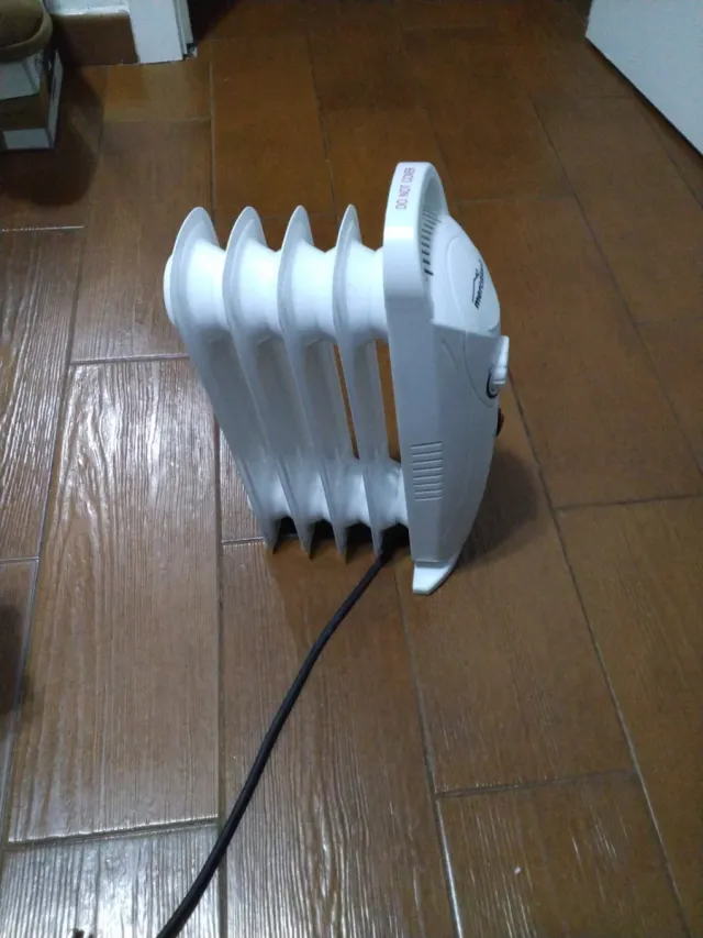 Calefactor Eléctrico Portátil Mercalor Blanco