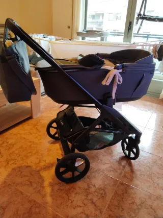 Carro dúo Jané Keep.Usado 2 meses el capazo.Capazo