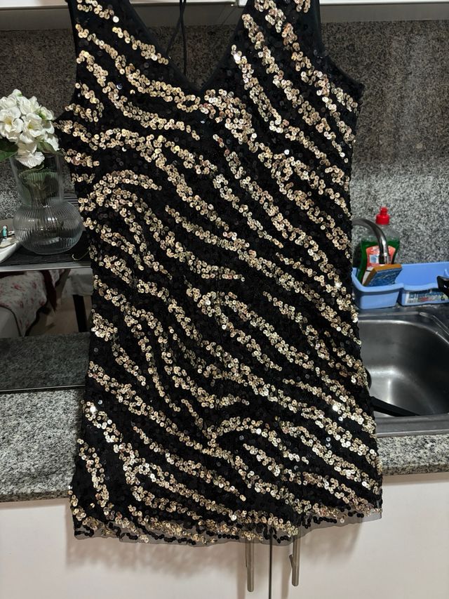Vestido Mango lentejuelas negro y dorado