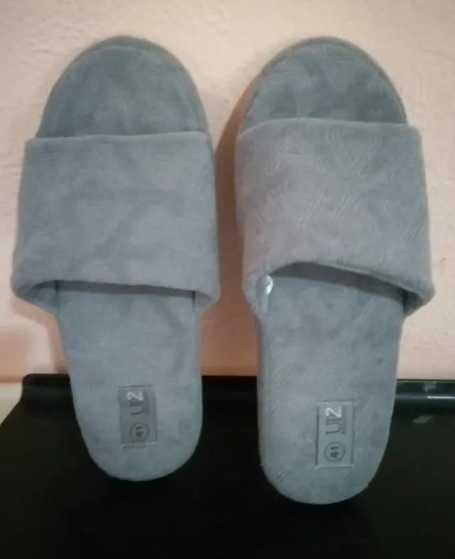 Zapatillas de casa grises talla 41