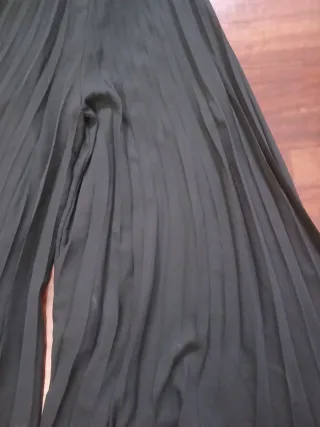 Pantaloni neri gamba ampia