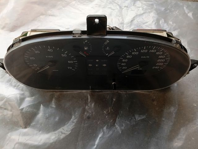 Cuadro Cuentakilómetros Renault Megane 1 DTI