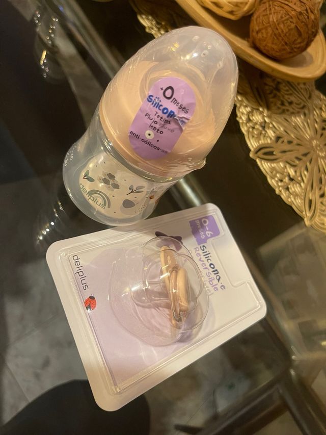 Biberón y chupete Deliplus