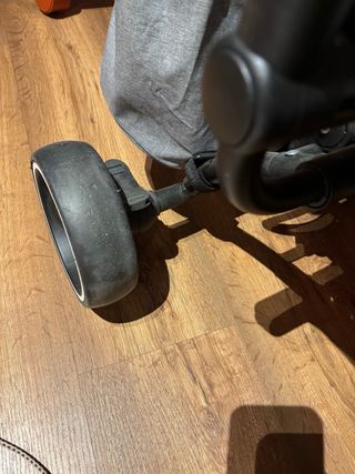 Triciclo Kinderkraft gris