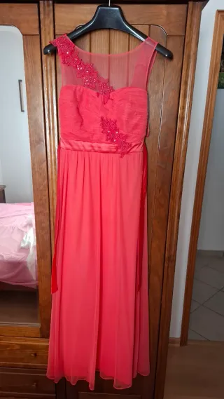 Vestido de festa vermelho e rosa com kimono