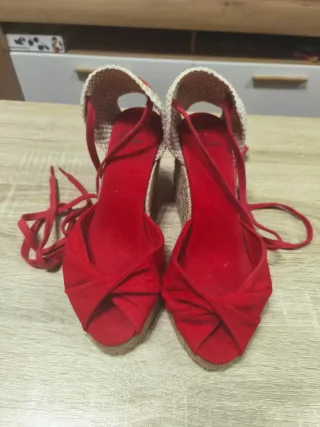 Cuñas Castañer Rojas