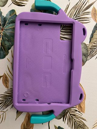 Funda Protectora Morada para Tablet 11