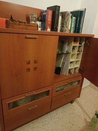 Mueble comedor cerezo: botellero,cajons.Con Ruedas