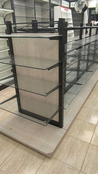 Expositores/Estanterías Metálicas y Cristal Conju