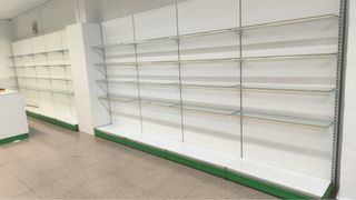 Expositores/Estanterías Metálicas y Cristal Conju