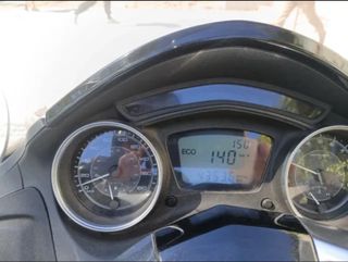 Piaggio 350cc Gris