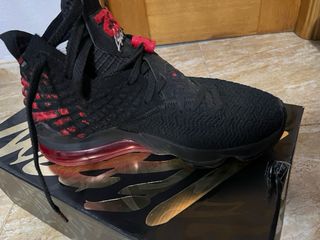 Nike Lebron XVII Negro/Rojo Talla 42.5