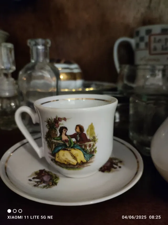 Servizio Tazze Vintage Decorate