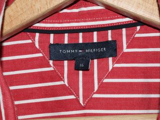 Camisa Tommy Hilfiger Talla M Rayas Rojas