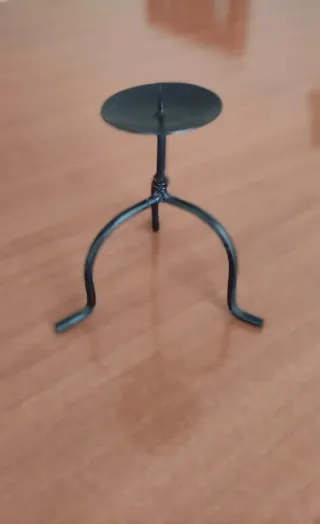 Candelabro de forja negro