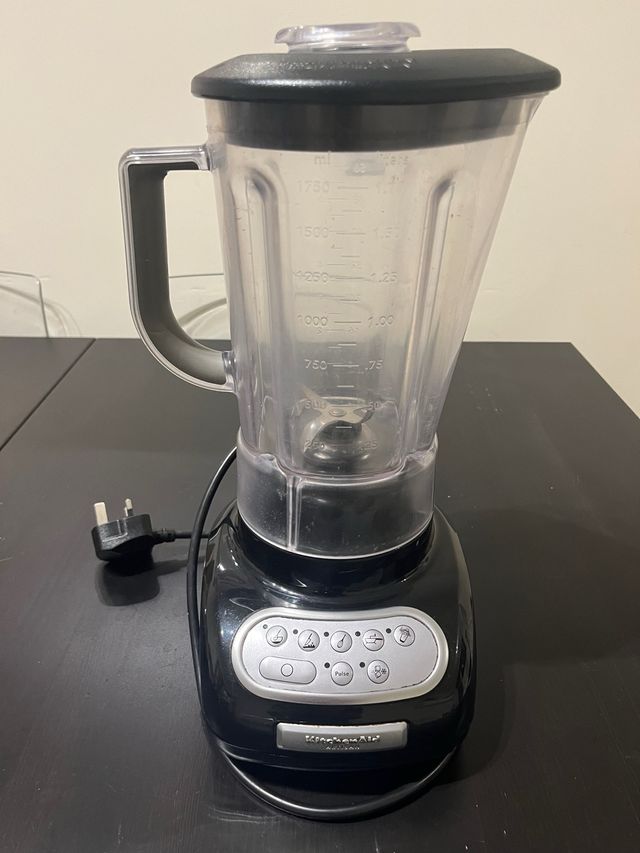 Batidora KitchenAid Artisan Negra