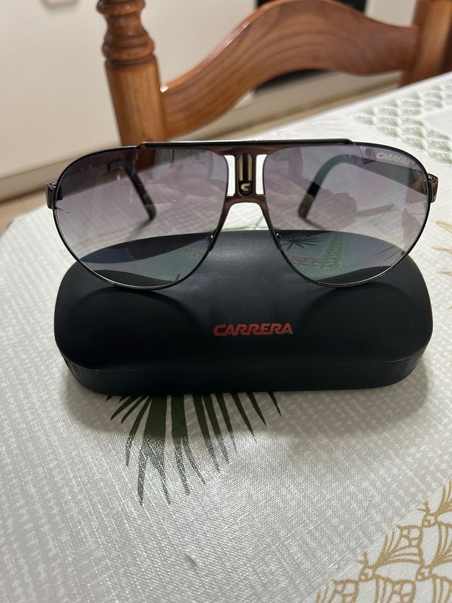 Gafas de sol Carrera aviador negras y grises