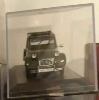 Coche Colección Altaya Citroën 2CV Guardia Civil