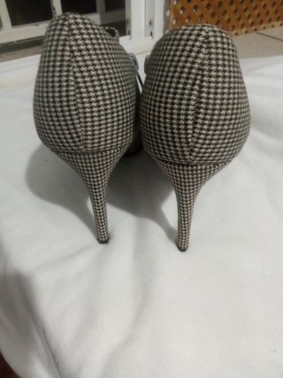 Zapatos de tacón con estampado