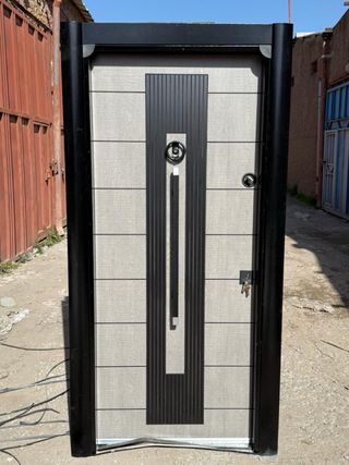 PUERTAS DE ENTRADA PERSONALIZADAS