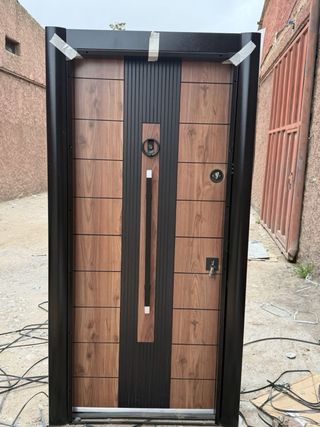 PUERTAS DE ENTRADA PERSONALIZADAS