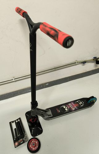 Patinete Pro Custom Negro/Rojo