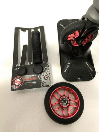 Patinete Pro Custom Negro/Rojo