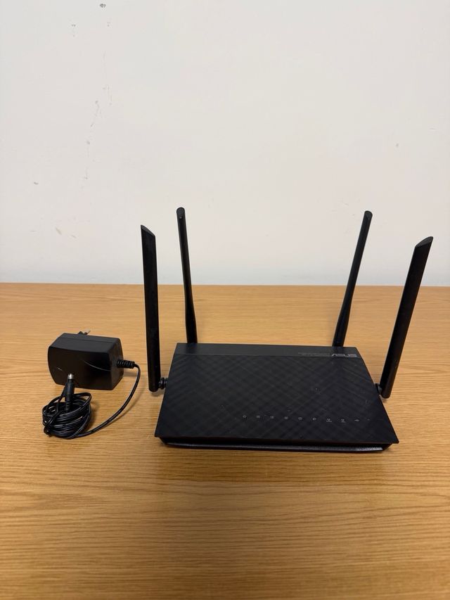 Router ASUS AC1200 Doble Banda Gigabit 4 Antenas