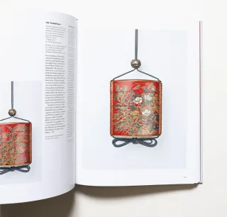 Libro sobre arte japones Inrō en Inglés y Alemán
