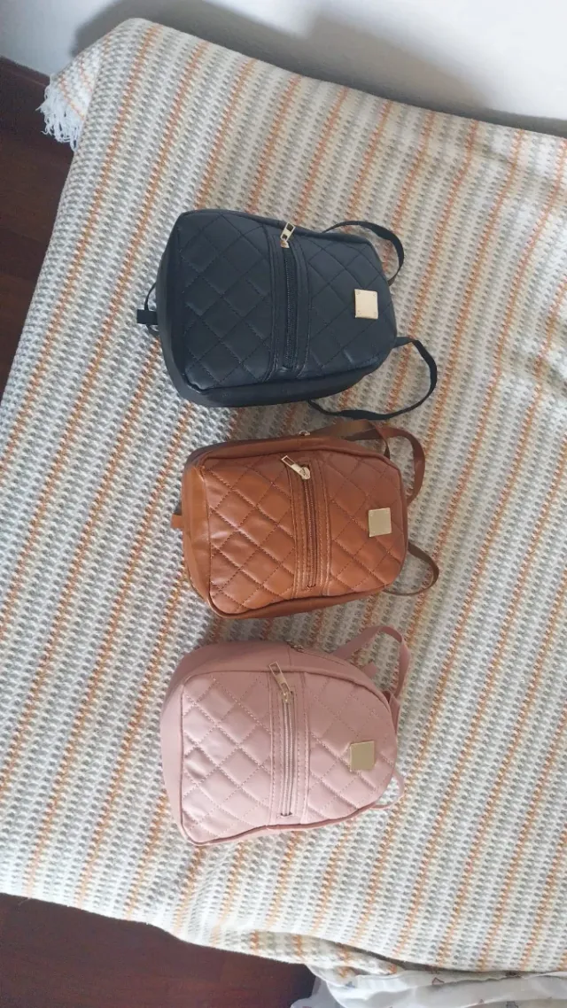 Mini mochila acolchada