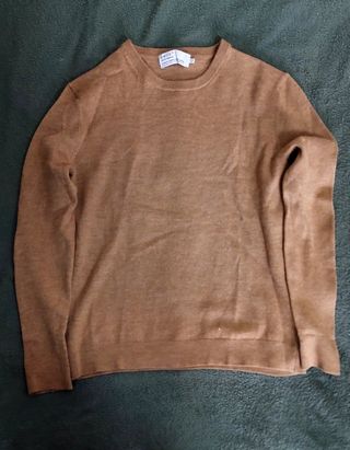 Suéter marrón de manga larga