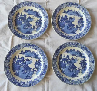 4 Piatti in Ceramica 1810