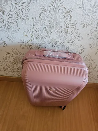 Maleta de viaje nueva 23kg 65x40x35