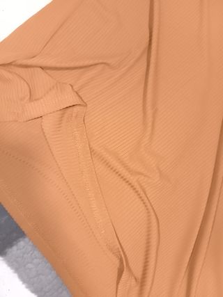 Falda larga marrón con abertura al costado