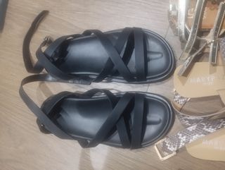 Sandalias mujer negras y doradas