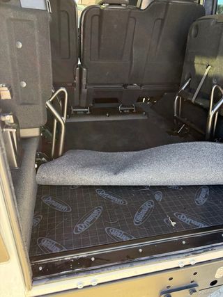 Land Rover Defender 2016