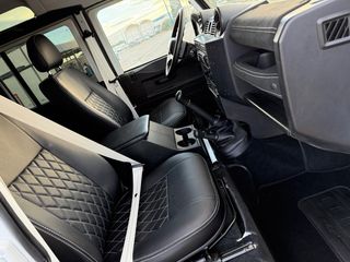 Land Rover Defender 2016