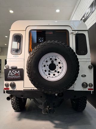 Land Rover Defender 2016