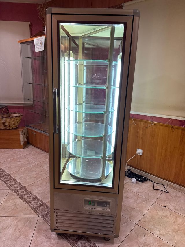 Vitrina expositora fría rotatoria