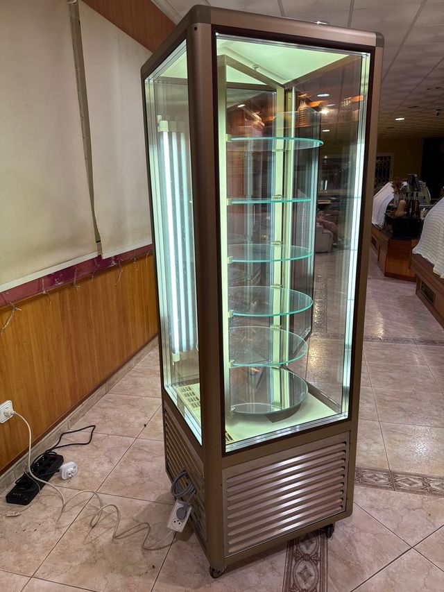 Vitrina expositora fría rotatoria