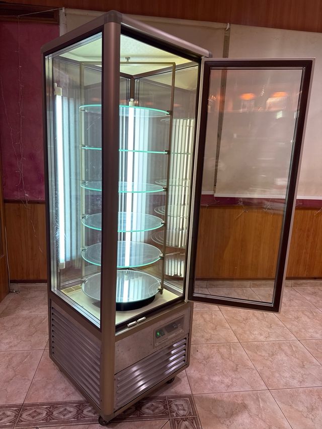 Vitrina expositora fría rotatoria