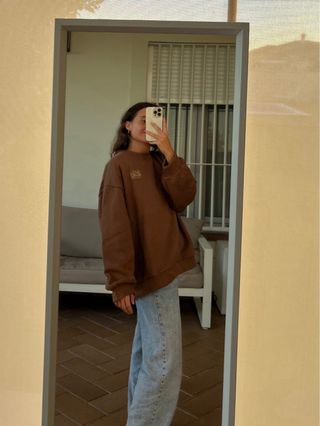 Sudadera marrón chocolate oversize
